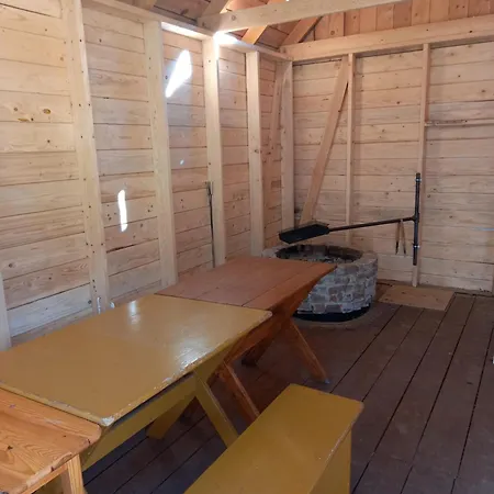 ファームステイ Yvonne ザボヤ